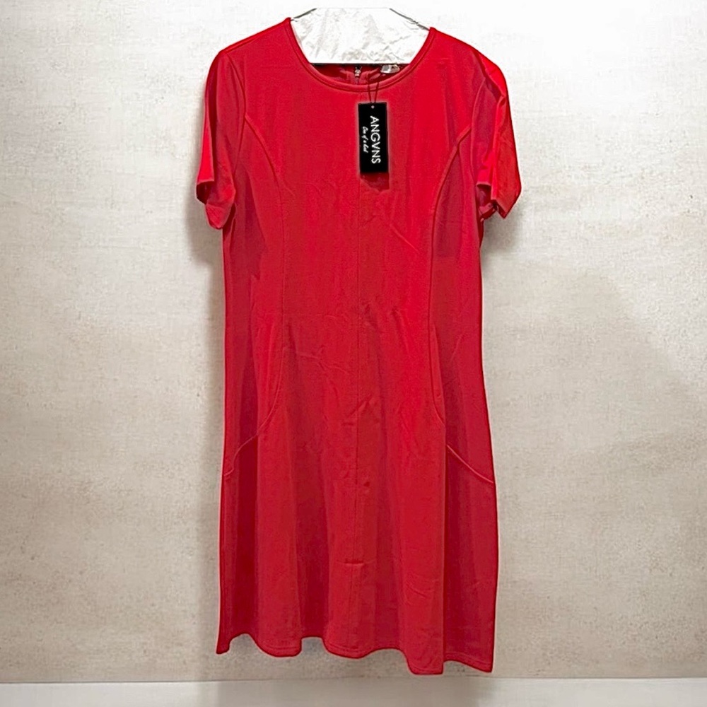 NWT ANGVNS Red Short Sleeve Crew Neck Sheath Dress  Size XL.